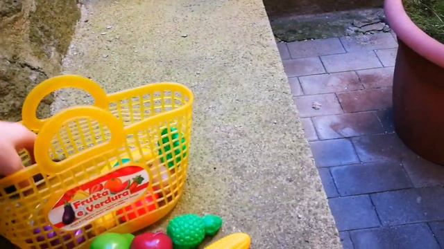 Russo per bambini. Imparare russo. (Frutta e verdura in russo)