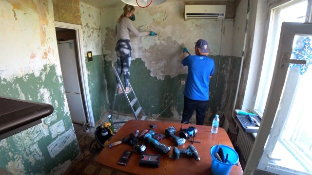 Жить в доме без ремонта не просто!
