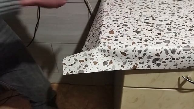 Самоклейка на столешницу. Новая жизнь кухни! #столешница#самоклейка