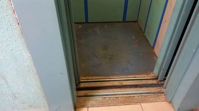 Непростой дом с простыми лифтами! Лифты МЛМ 2008 года выпуска.