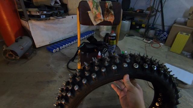 ГОТОВИМСЯ К ЗИМЕ. Шипуем колеса на эндуро. Процесс l Нюансы