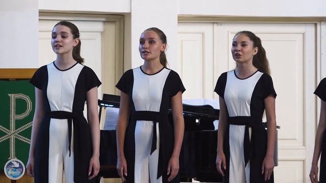Вокальный ансамбль «Небесные ласточки» ДШИ № 1 им. М.П.Мусоргского г.Тверь. Худ. рук. – Анна Ишиева