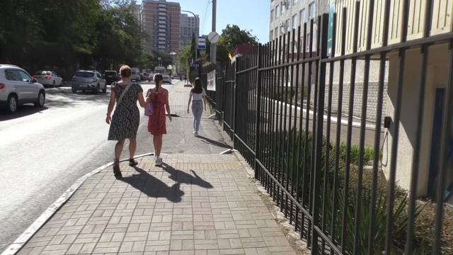Практическая работа №1 "Монтаж по крупностям (по Кулешову)" Мишенева Вероника
