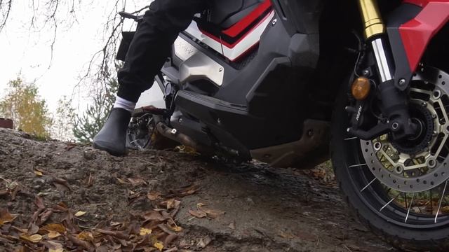 Кроссовый МАКСИ-СКУТЕР с передачами, которого никто не видел! Обзор Honda X-ADV
