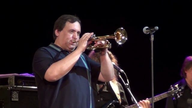 поёт  Александр  Федорков 6 июня 2013 театр Киноактёра
