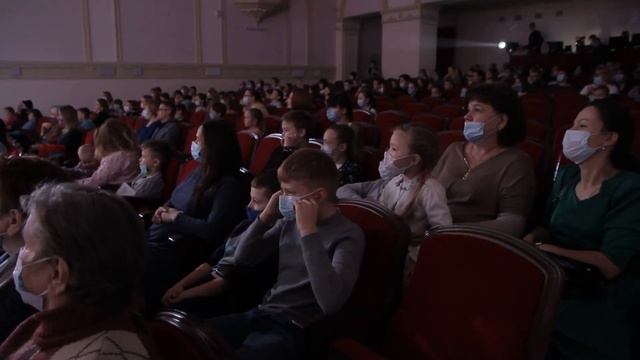 «Чувство ритма». В Ревде Свердловская филармония представила шоу барабанщиков