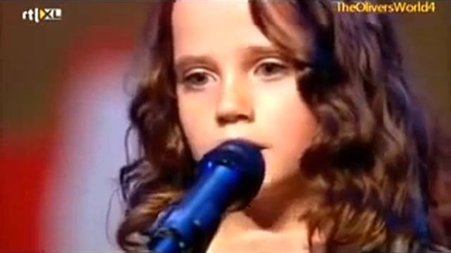 Маленькая оперная певица