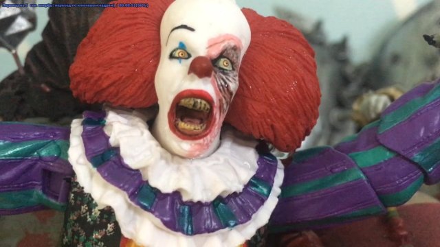 Фигурка Пеннивайза из фильма Оно 1990