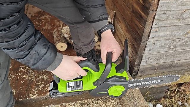 Аккумуляторная цепная пила Greenworks Chainsaw на 24В