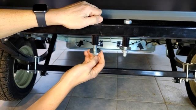 Как установить кронштейн запаски прицепа ПОД РАМУ! Все просто. Показываем!