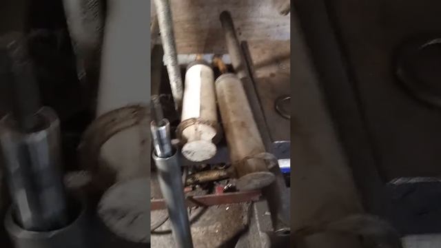 Стук стойки амортизатора