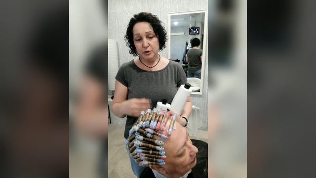 Биозавивка на осветленные волосы с остатками химзавивки.