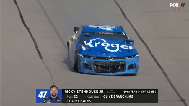 Рикки Стенхаус-младший терпит крушение на 1-м круге, когда NASCAR возвращается в Дарлингтон | ОСНОВН