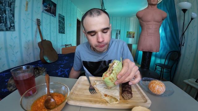МУКБАНГ ШАУРМА / ЛЮЛЯ КЕБАБ - БАРАНИНА, ТЕЛЯТИНА / ИКРА / ОБЖОР / EATING MUKBANG ASMR АСМР