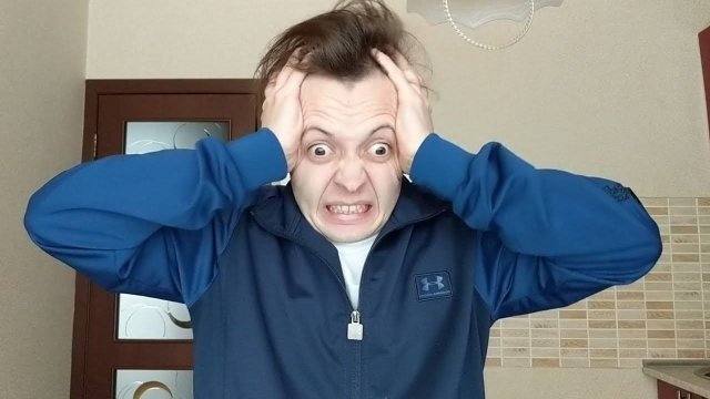 СЛЫШУ ГОЛОСА И МУЗЫКУ В ГОЛОВЕ. БОЮСЬ ЧТО У МЕНЯ ШИЗОФРЕНИЯ. ГОЛОСА В ГОЛОВЕ НОЧЬЮ ПЕРЕД СНОМ