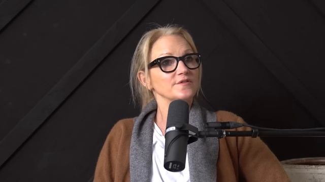 USE THIS Simple Daily Hack To END STRESS, Anxiety & Depression | Mel Robbins