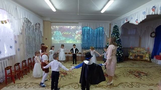 Песня для детей "Елочка, елочка, заблести огнями"