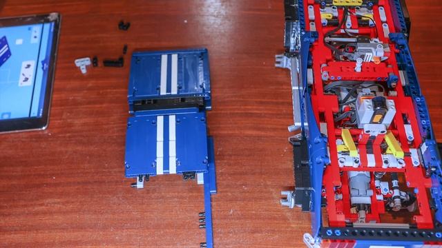 Lego 41999 - 4x4 crawler exclusive edition speed build and review.