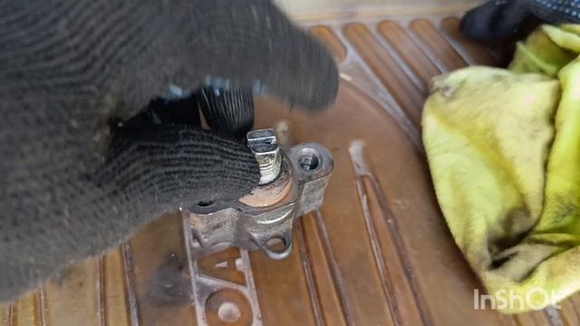 Система ручника УАЗ 452 буханка. Чистим смазываем доводим до рабочего состояния.