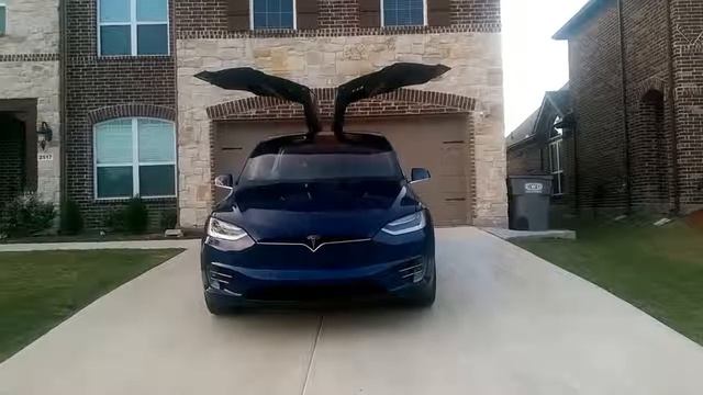 Tesla dance танцует тесла! )