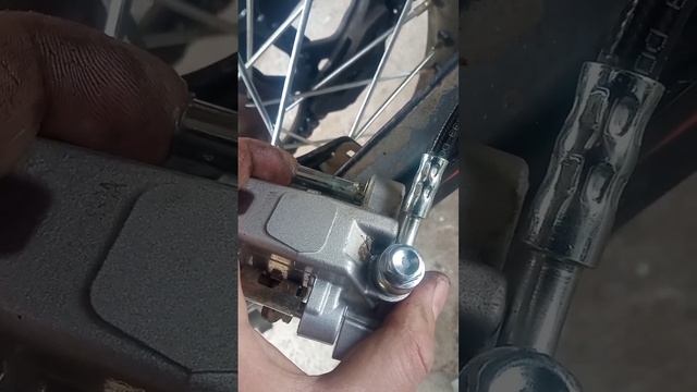 Regulmoto ZR 300.Задний тормоз, очередная неприятность.