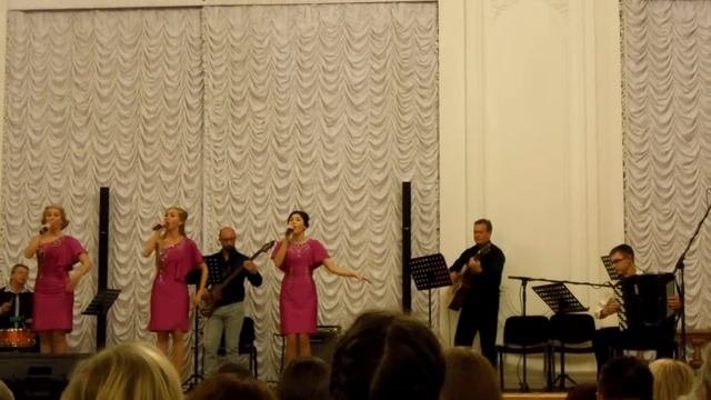 Вокальная шоу-группа "Небесные ласточки"