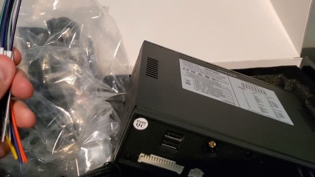 Alpine HDS-990 Unboxing / Showing of unit.