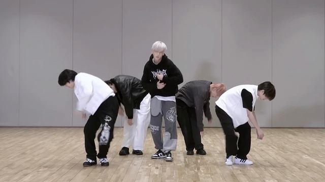 TXT ‘Devil by the Window’ Dance Practice Mirrored (4K)