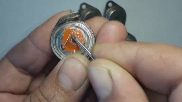 Содержание золота в таких транзисторах? Проверяем.