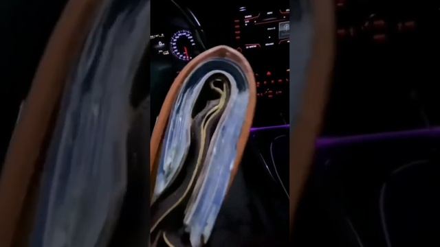 كل واحد اكول لينا شحال ف البزطام ديالو دابا 😂♥️