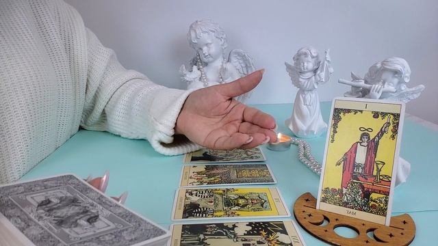 🫵Что происходит вокруг меня? Расклад на картах таро
