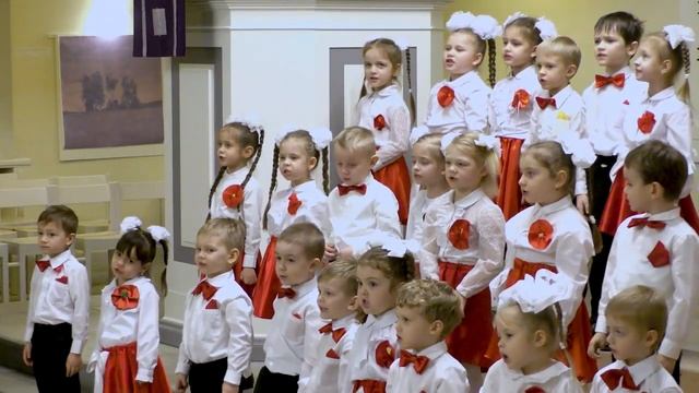 Песня для детей «Ёлочка – красавица»