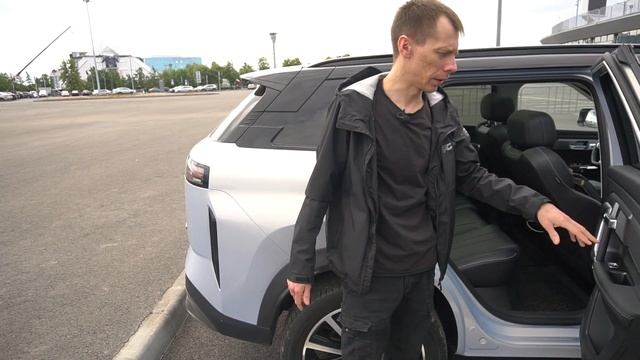 Полный обзор китайского кроссовера Jaecoo J7: тест драйв, плюсы и минусы, уникальные фишки.