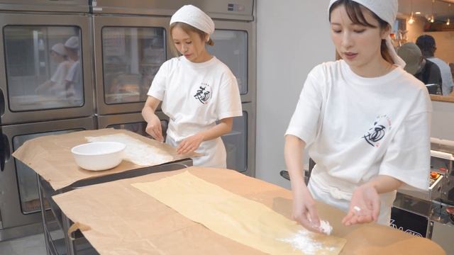 Natsumi and Yui tried their hand at making ramen! japanese street food ラーメン