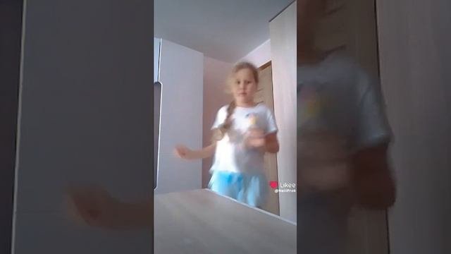 Like_7429275464466502892.mp4