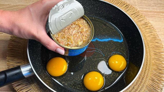 Если у вас дома есть рыбные консервы и яйца, вы можете приготовить простые и полезные котлеты
