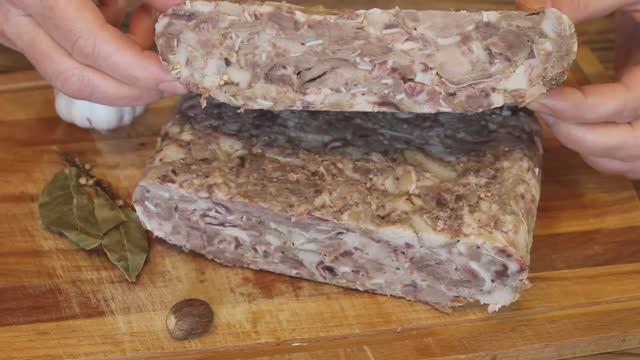 Сальтисон из свиной головы.  Вкуснее колбасы. Мясной деликатес за копейки.