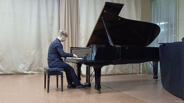 Афонин Максим. Карл Черни этюд До мажор оп. 740 Ференц Лист. Утешение Ре бемоль мажор