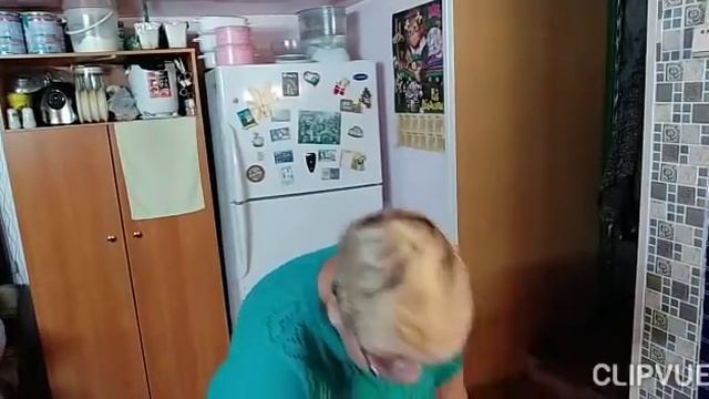 Сколько мы должны детям /// Жить сегодня и сейчас ///