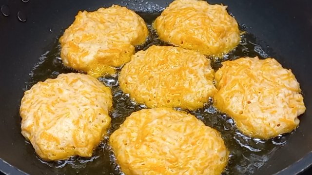 ВКУСНЯТИНА из ОБЫЧНОЙ ТЫКВЫ ПРОСТО ОБЪЕДЕНИЕ! Оладьи Готовлю каждую осень и зиму!