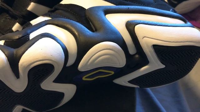 Adidas Crazy 8  Blk/white on feet