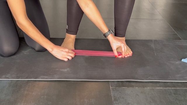 Гимнастика для стоп, при плоско-вальгусной установки стопы и при деформации большого пальца стопы.