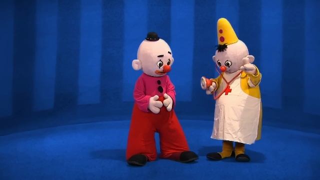 Bumba en Bumbalu spelen doktertje - Bumba | Aflevering
