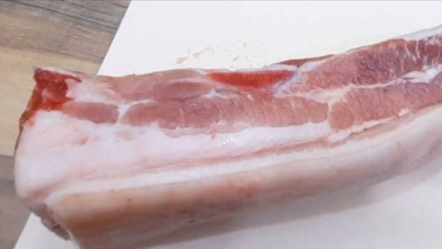 Вкусная Грудинка. Свиная грудинка варено-запеченная.