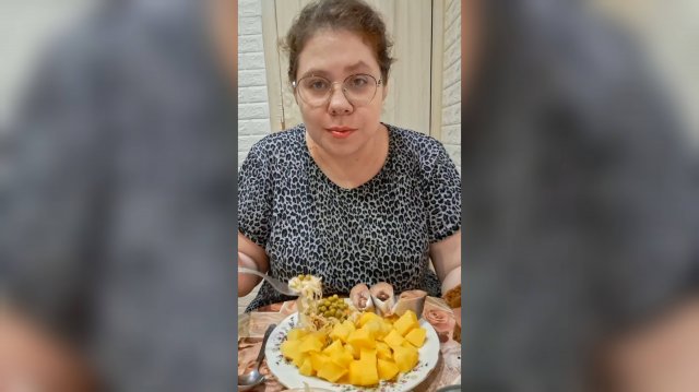 Мукбанг Картошечка с селедочкой и капусточкой