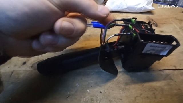 рено дастер ремонт левого подрулевого переключателя