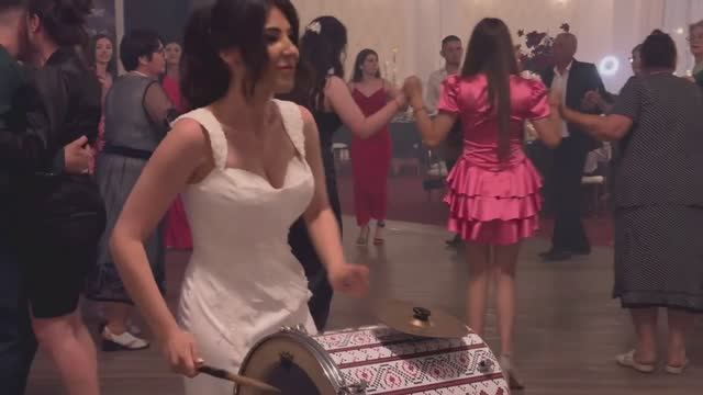 Нунта маре ши оркеста Хиперион. 👏🤗 Кишинэу. 👐👏👏