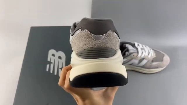 New Balance 5740TA