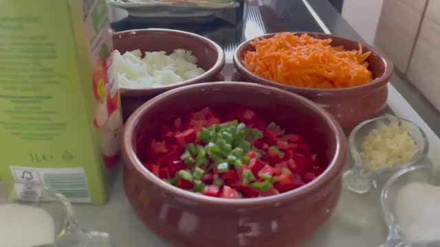 Рыбка под томатным Соусом, вкусный обед на свежем воздухе