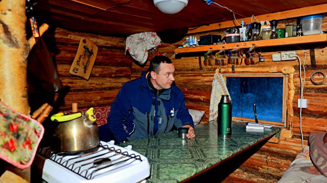 Тайга! Наступила зима. Выбираюсь до таежной избы. Через БОЛОТА И РЕКИ. СИЛЫ НА ИСХОДЕ!